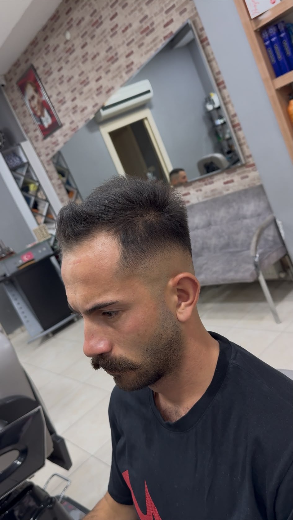 Kısa crop kesim ve sakal